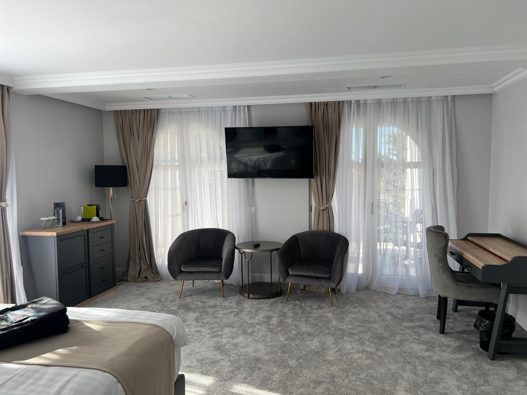 Lacul Verde Resort Плоещ Екстериор снимка